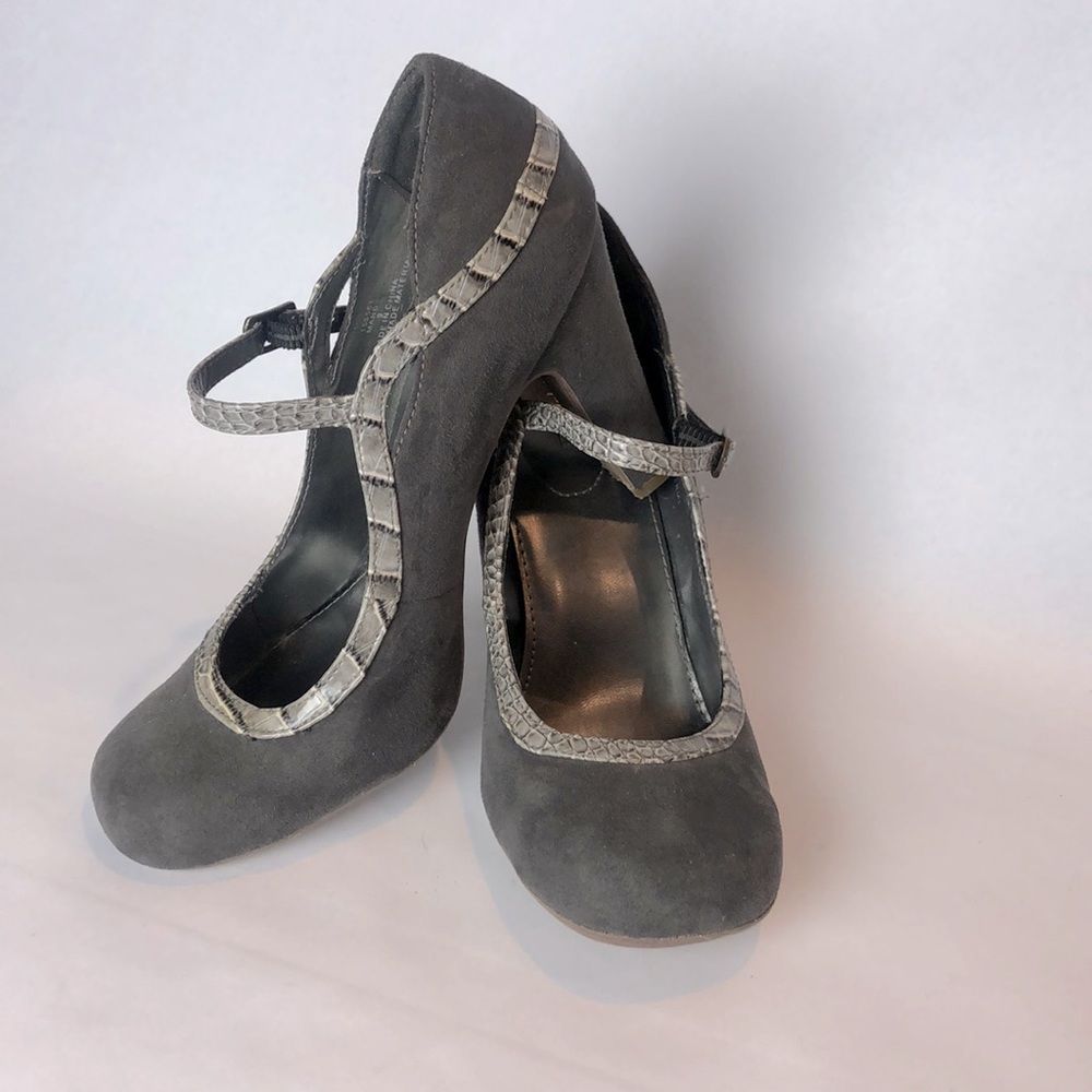 PinUp Girl Rock-a-Billy Baby Doll Pumps Vintage Retro Chic